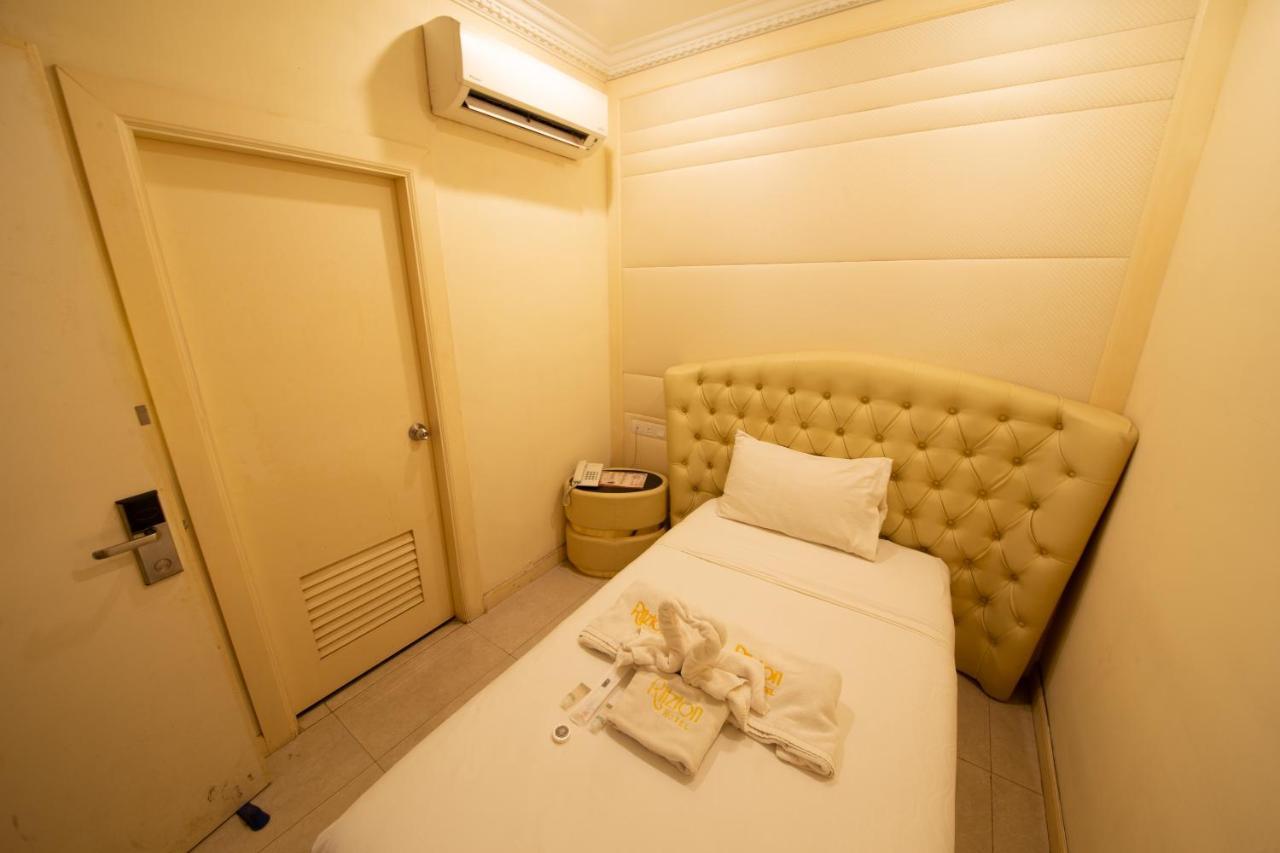 Ritzton Hotel Johor Bahru Extérieur photo