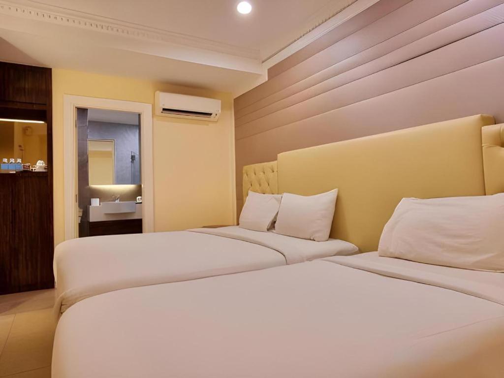 Ritzton Hotel Johor Bahru Extérieur photo