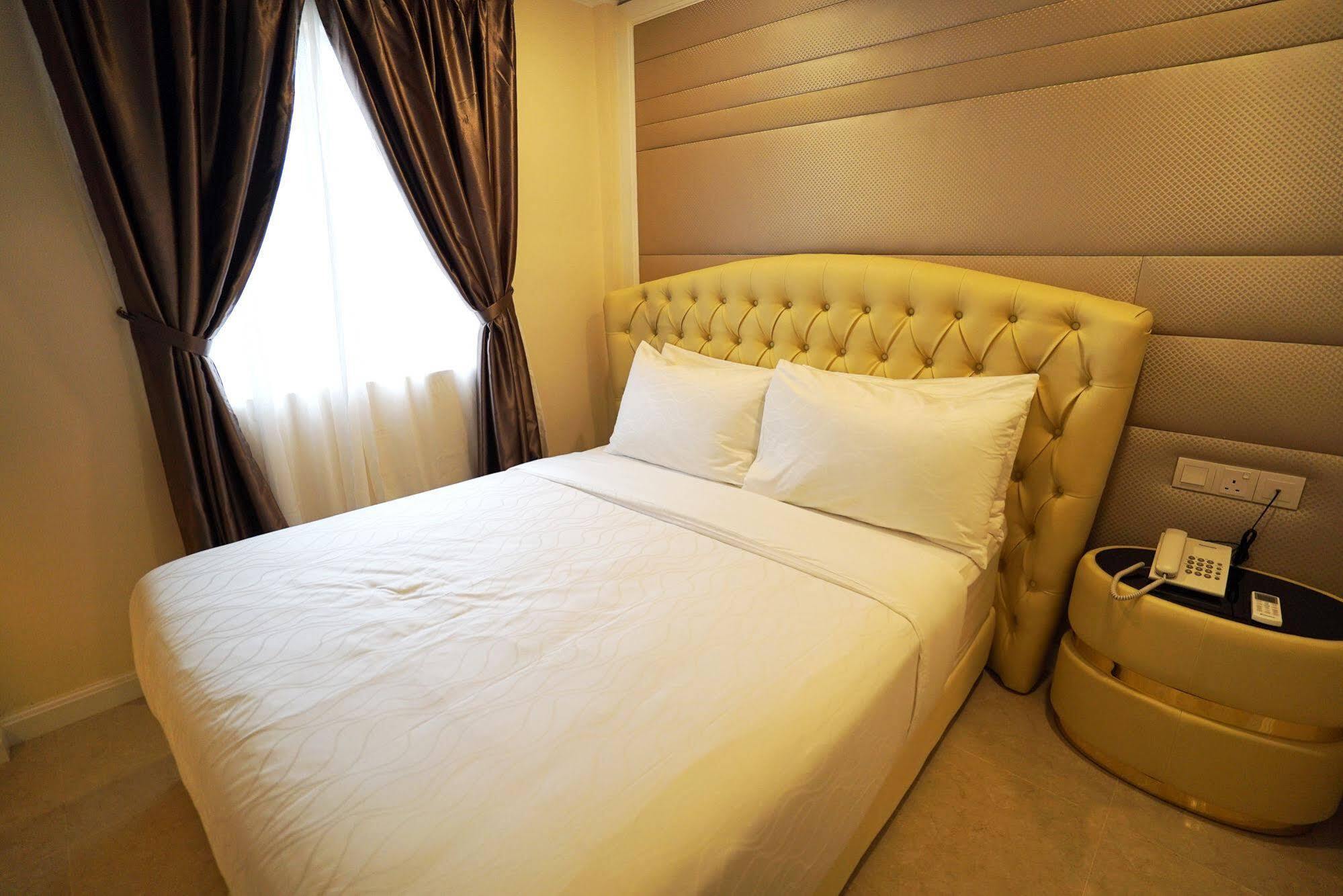 Ritzton Hotel Johor Bahru Extérieur photo